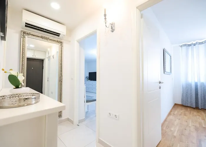 Apartamento Two Bedroom With A Balcony Relja Zadar