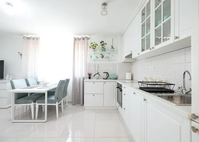 Two Bedroom With A Balcony Relja * Задар