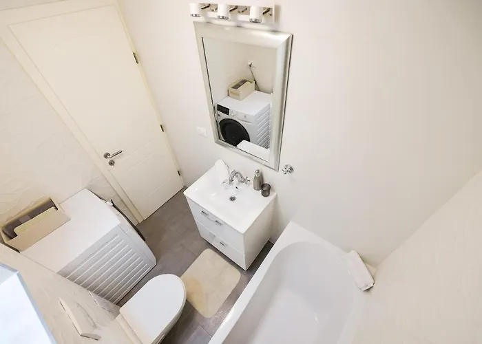 Apartment Two Bedroom With A Balcony Relja *