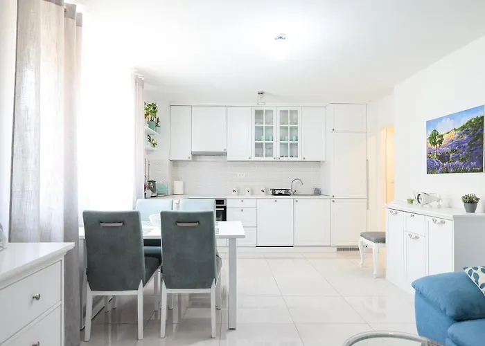 Apartment Two Bedroom With A Balcony Relja Zadar